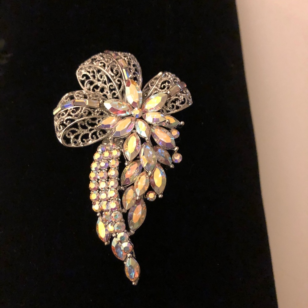 Vintage pin Brooch